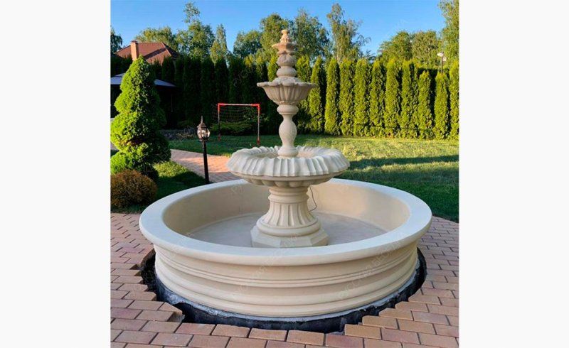 Фонтан Королевский бежевый