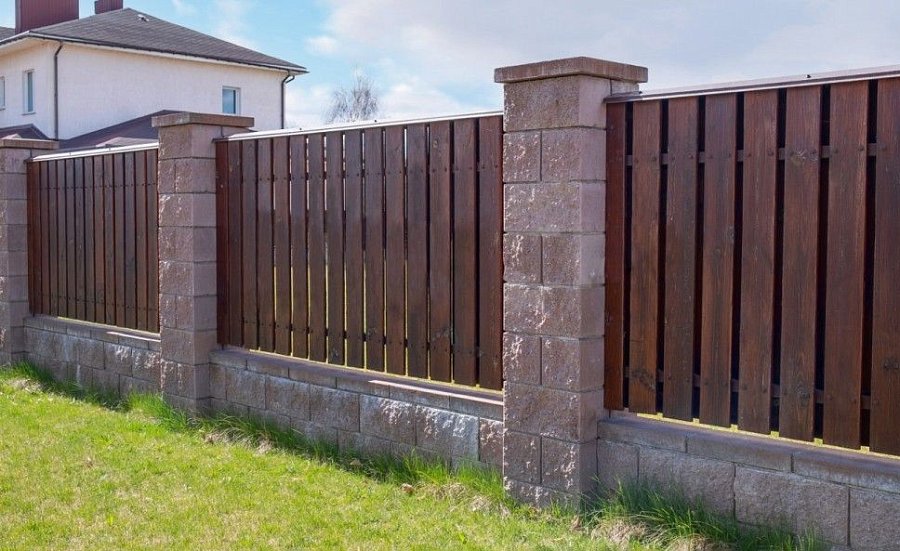 Забор №15 - штакетник с планкой 2
