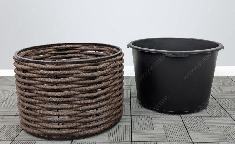 Вазон плетеный  коричневый